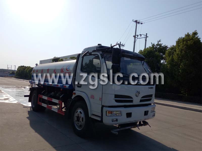 程力集團(tuán)東風(fēng)福瑞卡多功能綠化灑水車.jpg 程力集團(tuán)東風(fēng)福瑞卡多功能綠化灑水車.jpg