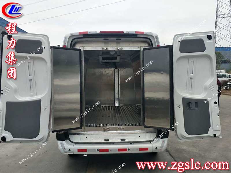 掃路車.jpg 掃路車.jpg