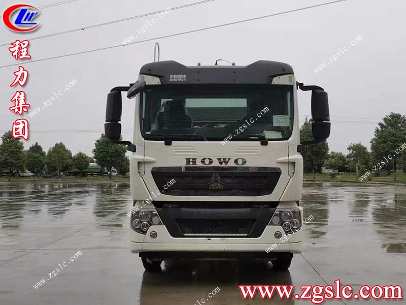 程力集團(tuán) 掃路車.jpg