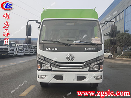 程力集團(tuán) 掃路1.jpg