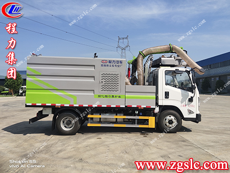 建設(shè)園林綠化，我們更專業(yè)，更標準——湖北程力牌綠化綜合養(yǎng)護車